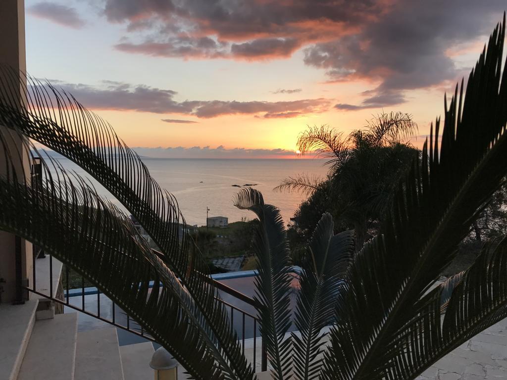 Sunset View Mermaid Villa 포모스 외부 사진